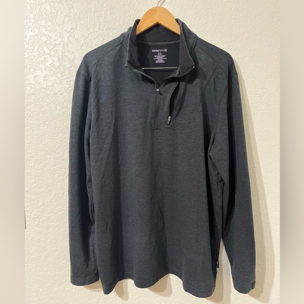 ❄️ ⛄️ Swiss tech men’s black pullover sweater XL